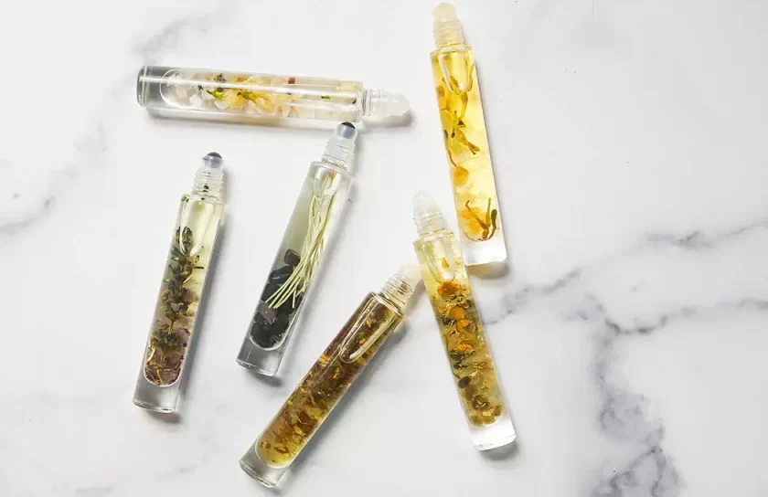 crystalinfusedessentialoils-puttingessentialoilsoncrystals_1080x_654d130f-177a-4153-b4a9-0f063254f6e9_2592x